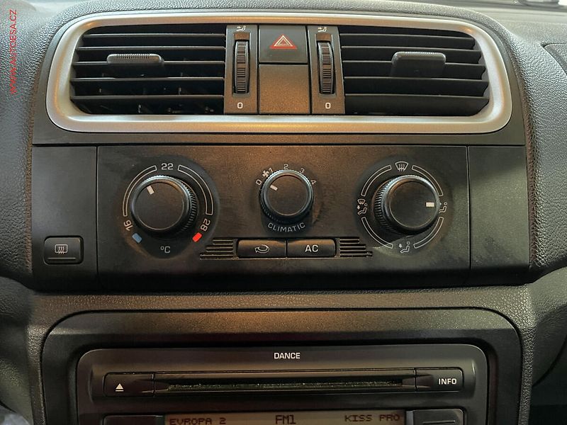 Škoda Roomster (2008) 1.2HTP, ČR, AC - fotka 13 z 13
