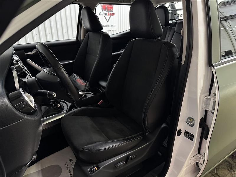 Mercedes-Benz Třídy X 220d 4Matic Progressive 1.Maj. - fotka 28 z 37