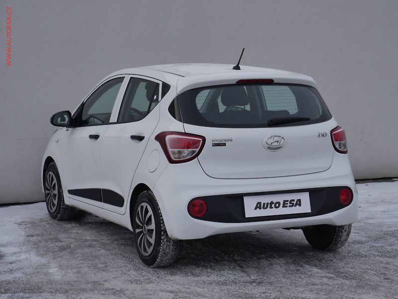 Hyundai i10 (2018) 1.0i, ČR, AC - fotka 6 z 18