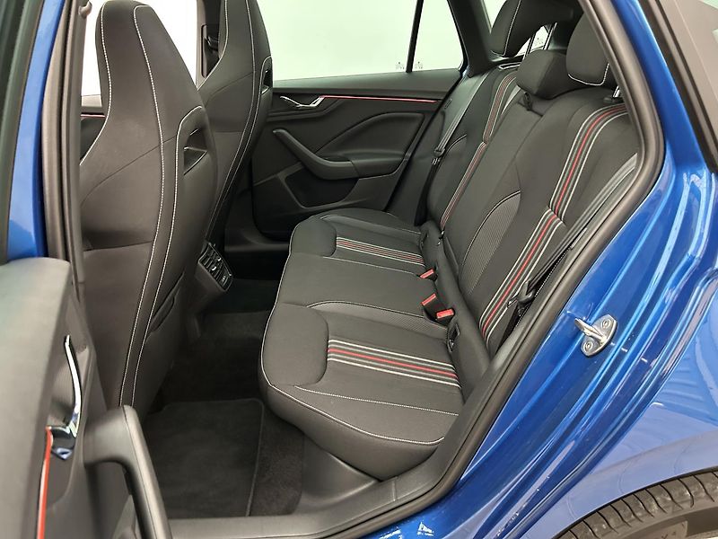 Škoda Kamiq 1.5 TSI Monte Carlo - fotka 22 z 29