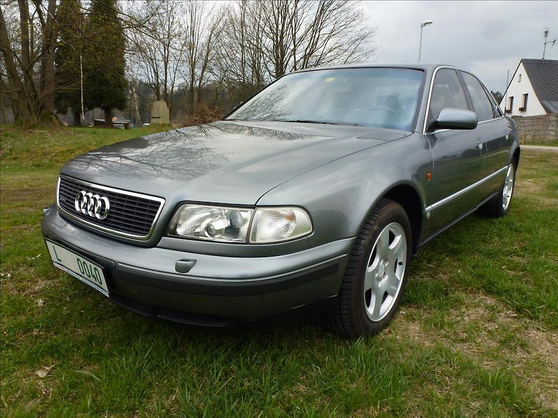 Audi A8 4,2 V8 Quattro 4x4 AUTOMAT - fotka 2 z 65