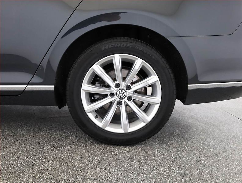 Volkswagen Passat (2018) 2.0 TDI, Automat, Serv.kniha - fotka 20 z 20
