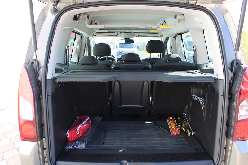 Citroën Berlingo 1,6 HDI Multispace Automat - fotka 11 z 21