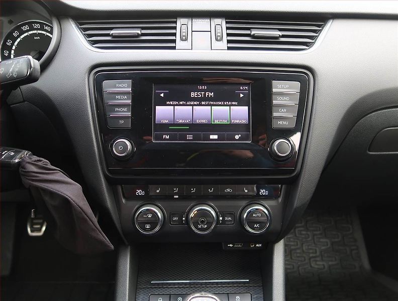 Škoda Octavia (2013) RS 2.0 TDI, Serv.kniha, Xenony - fotka 12 z 18