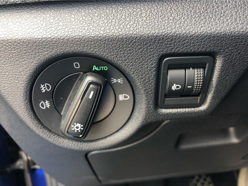 Škoda Scala 1.0 TSi SELECTION - fotka 16 z 27