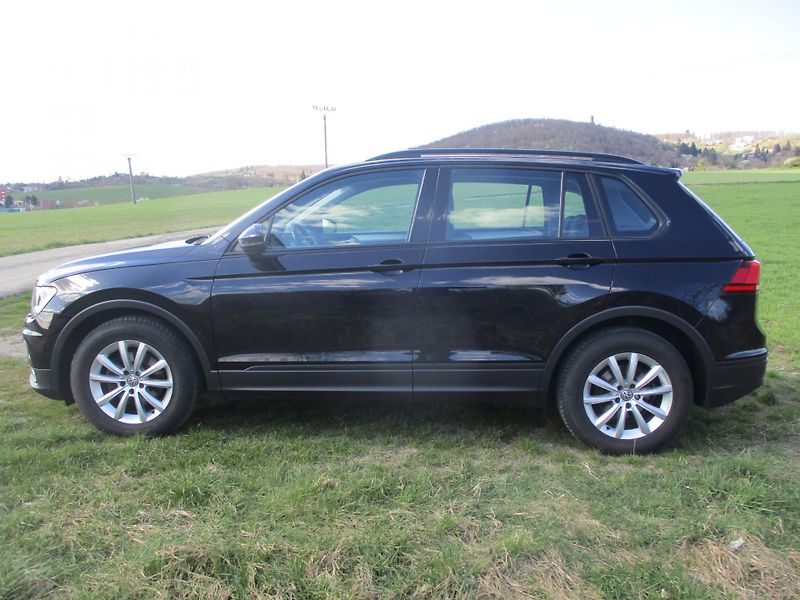 Volkswagen Tiguan 2.0TDi 110kW*TZ*PANORAMA*6MAN - fotka 9 z 43