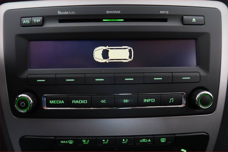 Škoda Octavia (2010) Ambiente 1.6 TDI 4x4, 4X4 - fotka 17 z 17