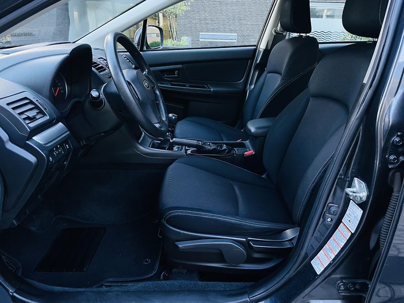 Subaru XV 2.0i 4x4 MANUÁL SERVISKA - fotka 26 z 38
