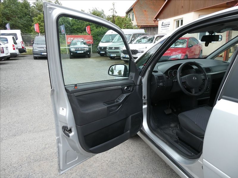 Opel Meriva 1,6 i 77kW AUTOMAT, klima - fotka 10 z 24