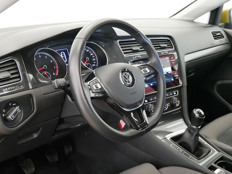 Volkswagen Golf - fotka 14 z 26