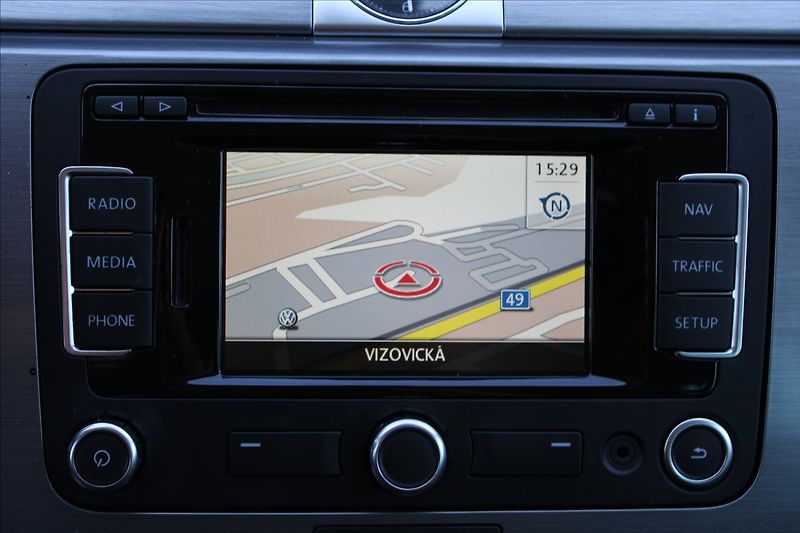 Volkswagen Passat 2,0 TDI  4x4,TAŽNÉ,NAVIGACE - fotka 12 z 29