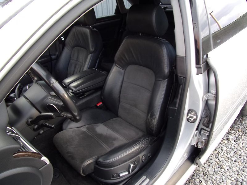 Audi S8 5.2V10 331kW CERAMIC  TOP CENA - fotka 13 z 25