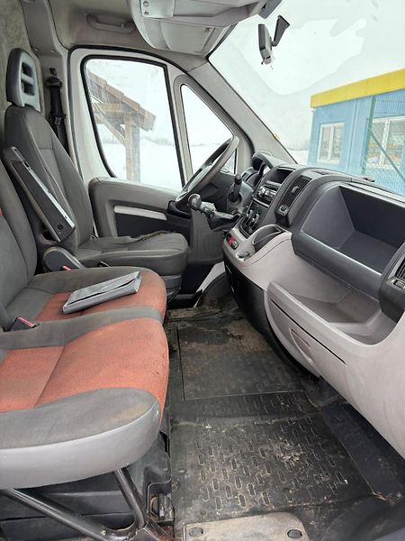 Citroën Jumper (2008) jumper 2.2 HDI 16 V - fotka 17 z 26