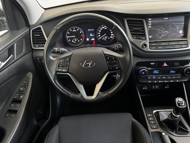 Hyundai Tucson (2018) 1.6 T-GDI 4x4 Trikolor - fotka 11 z 23