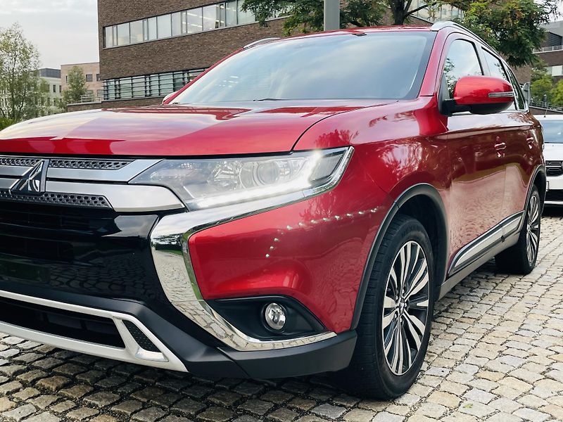Mitsubishi Outlander 2.0i AUTOMAT 1.MAJITEL KAMERA  - fotka 42 z 43