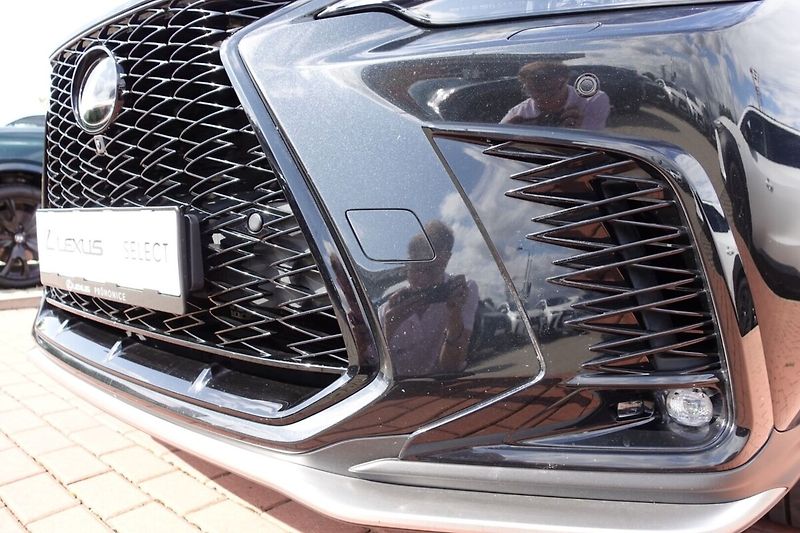 Lexus NX 350h 2,5HSD 140kW F-Sport 4x4 - fotka 35 z 37