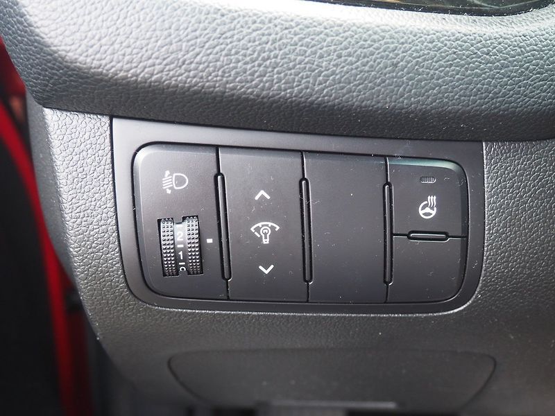 Kia Ceed (2018) 1.6 CRDi, 100 kW, 1. Maj ČR - fotka 21 z 43