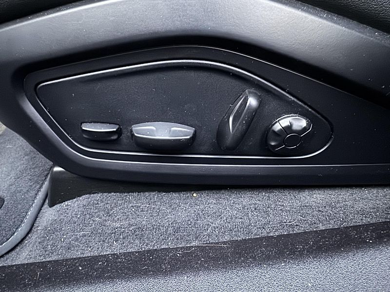 Audi e-tron GT Quattro HUD 360 Vzduch SoH 91% - fotka 22 z 32