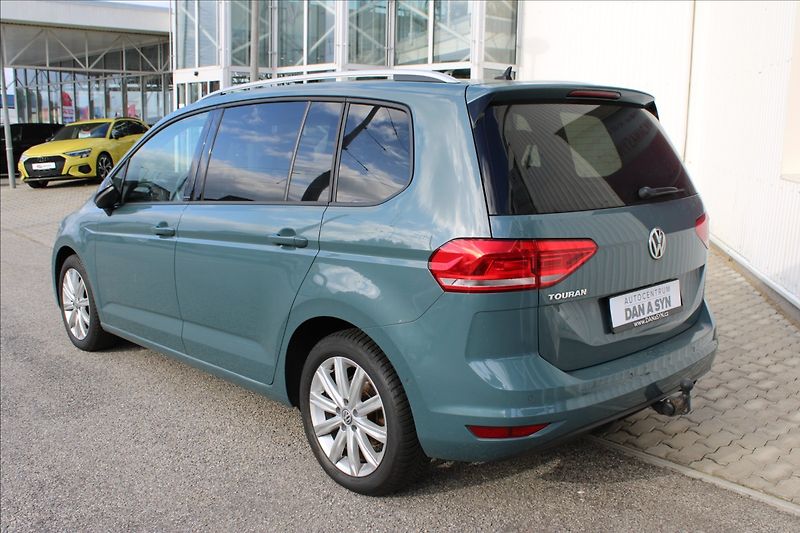 Volkswagen Touran 1,5 TSI IQ.Drive DSG - fotka 4 z 4