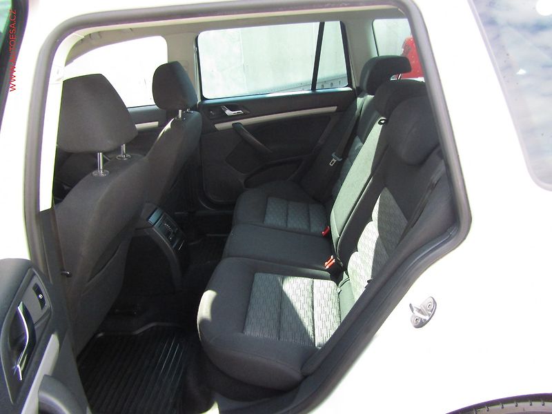 Škoda Octavia (2012) 1.6 TDi, ČR, Ambition - fotka 10 z 18