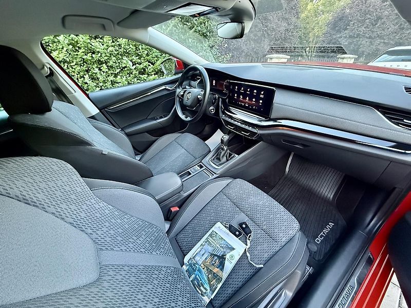 Škoda Octavia (2023) 2,0TDi 85kW STYLE LED MATRIX  - fotka 4 z 19