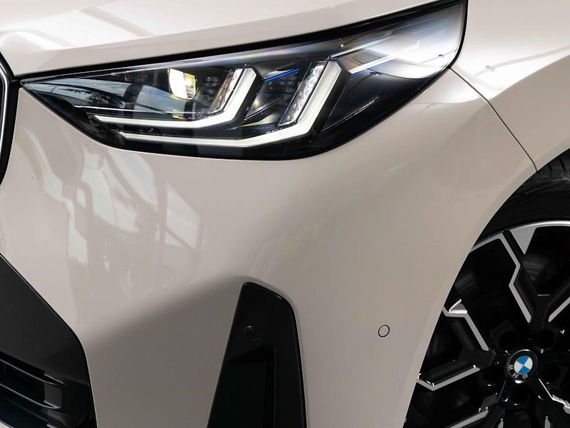 BMW X3 M50 xDrive - fotka 8 z 24