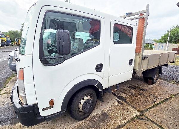 Nissan Cabstar (2010) 3.5t 6míst tupláky 3.4x2m 2.5D - fotka 8 z 10