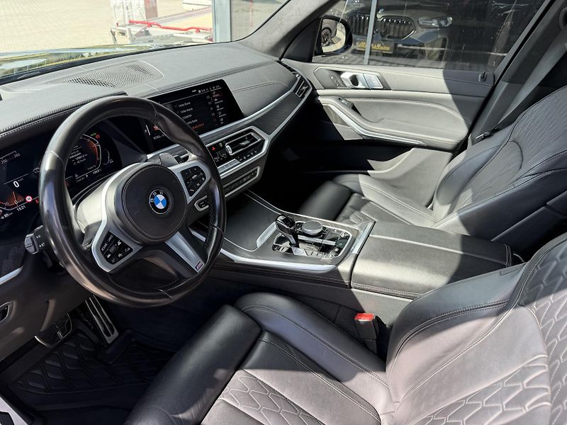 BMW X7 (2022) 40XD 250kW M-PAKET R22 CZ TOP! - fotka 19 z 48