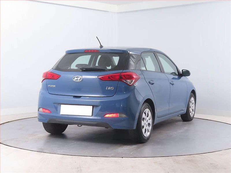 Hyundai i20 (2017) 1.2, Serv.kniha - fotka 5 z 13