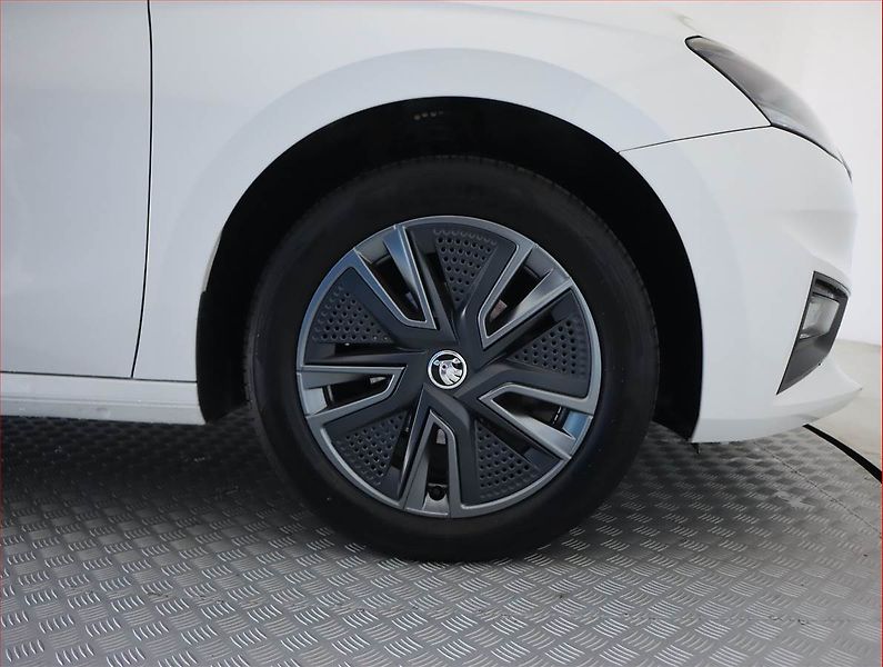 Škoda Fabia (2023) 1.0 TSI, Serv.kniha, Tempomat - fotka 15 z 22