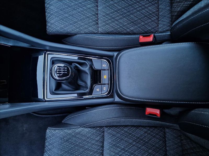 Škoda Karoq 2.0TDI Style, původ ČR,1.Maj. - fotka 37 z 50