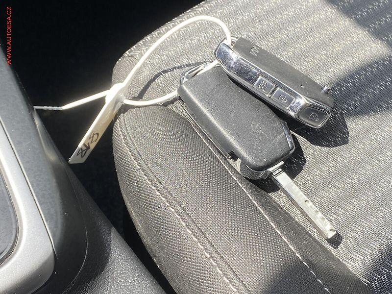 Kia Ceed (2023) 1.5 T-GDi SW, 1.maj,ČR, TOP - fotka 18 z 18