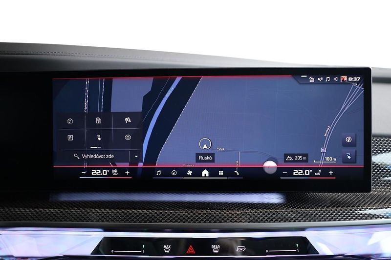 BMW i7 M70 - fotka 11 z 38