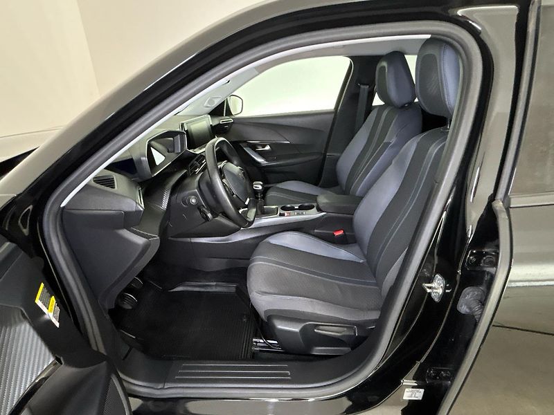 Peugeot 2008 Allure - fotka 7 z 27