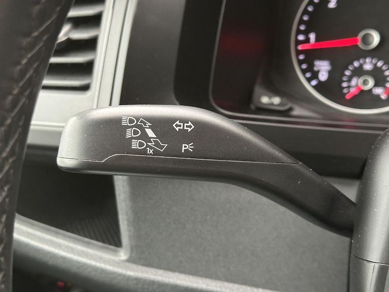 Volkswagen Caravelle 2,0 TDI 110kW DSG 9-Míst CZ - fotka 22 z 36