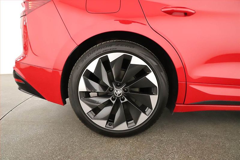 Škoda Enyaq (2022) Sportline iV 80 (82 kWh) - fotka 20 z 20