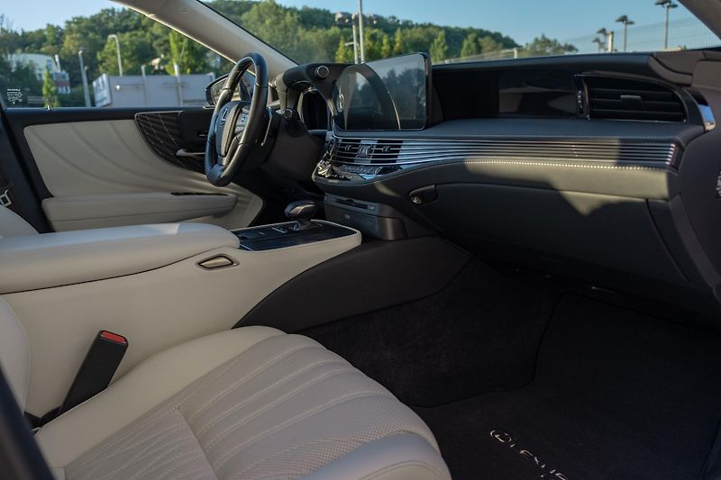 Lexus LS 500h (2022) Prestige, Mark Levinson, LED - fotka 16 z 22