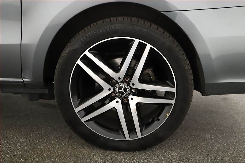 Mercedes-Benz Třídy V (2019) Avantgarde 300 d 4MATIC - fotka 21 z 21
