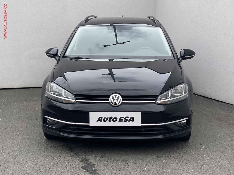 Volkswagen Golf (2019) 2.0 TDi, Comfortline, DSG - fotka 2 z 18