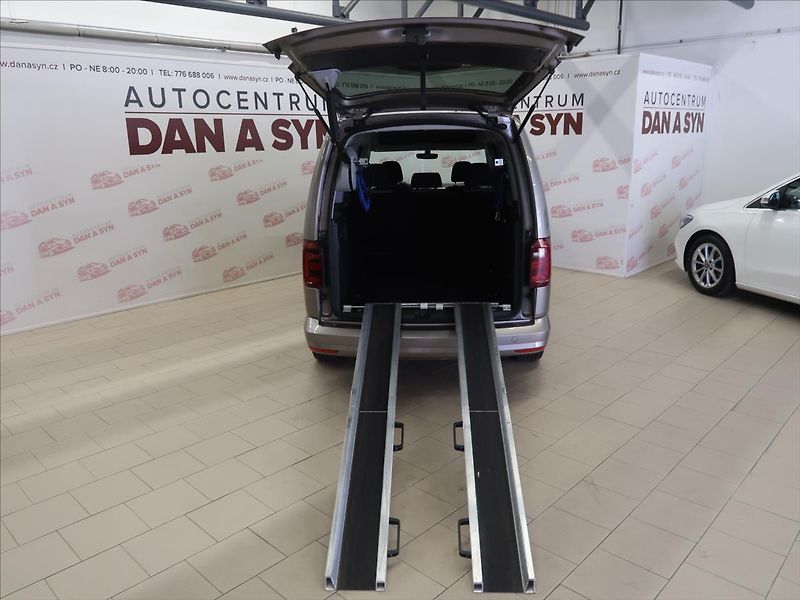 Volkswagen Caddy 1,4 TSI DSG Maxi! - fotka 8 z 33