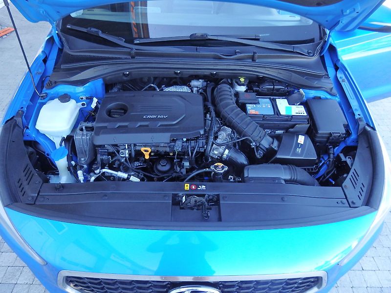Hyundai i30 1.6 CRDi ZÁLOHOVÁNO - fotka 13 z 22