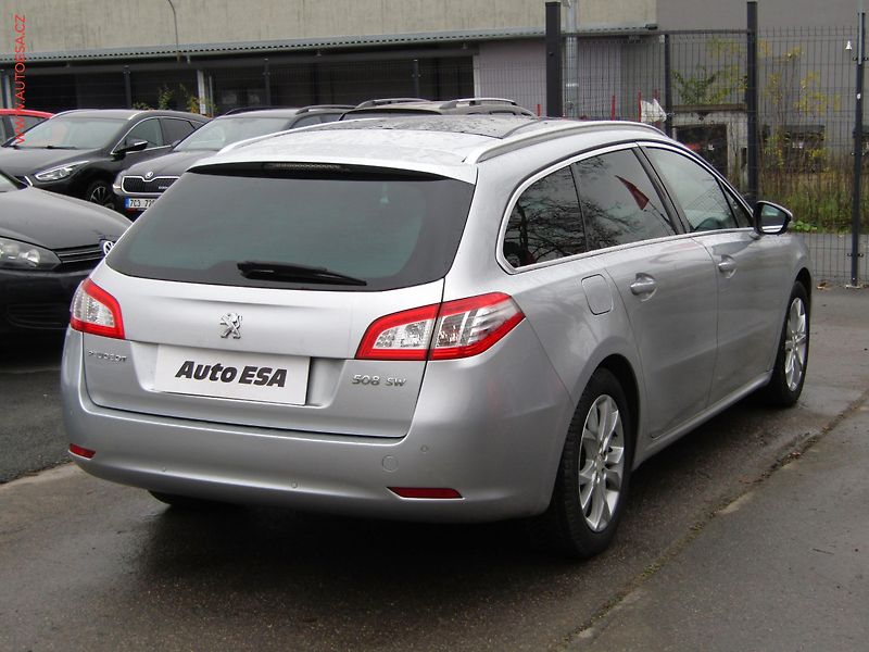 Peugeot 508 (2012) 2.0 HDi, ČR, Allure, STK11/27 - fotka 4 z 19