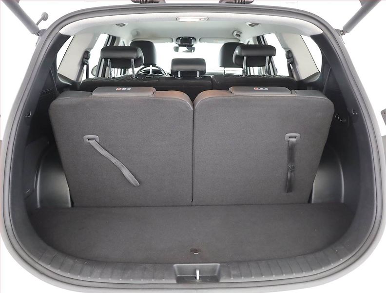 Hyundai Santa Fe (2021) 2.2 CRDi - fotka 19 z 20