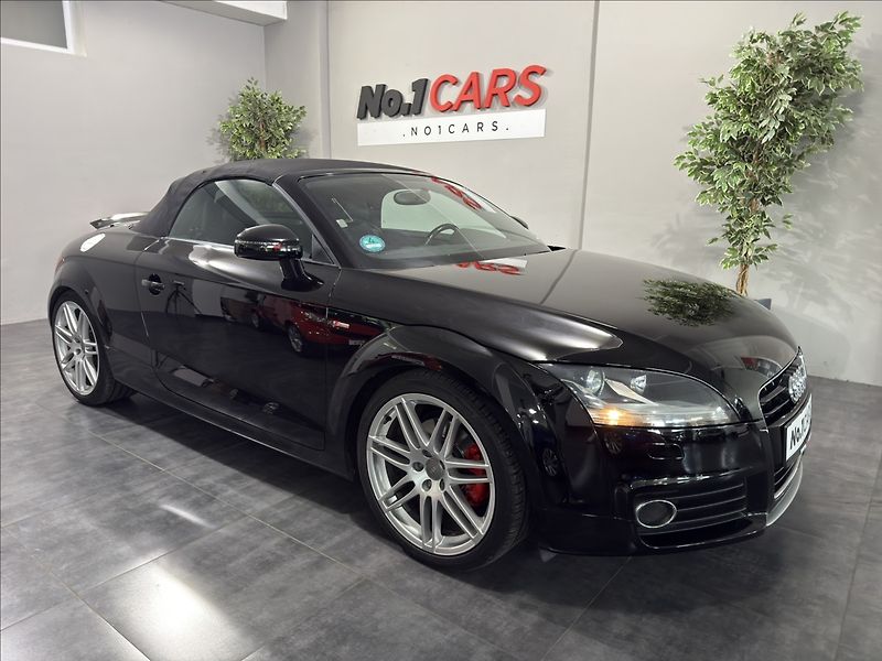 Audi TT 2,0   T211HP FL 3xS-LINE TOP - fotka 27 z 29