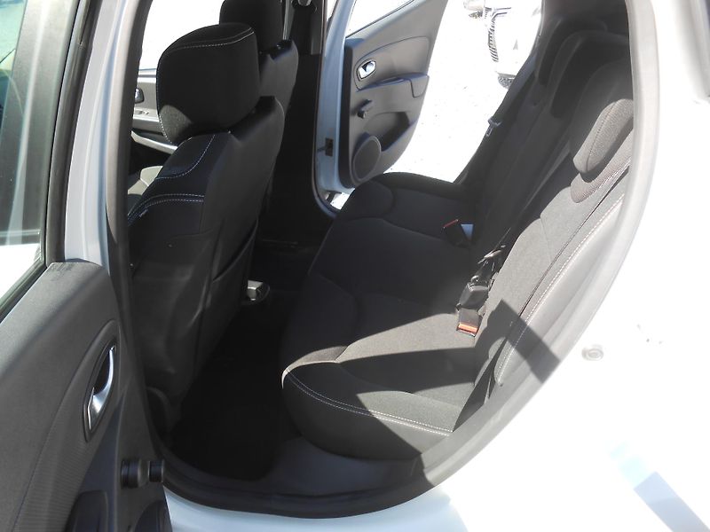 Renault Clio 1.5DCi,80TKm, NAVI,CHROM - fotka 26 z 42