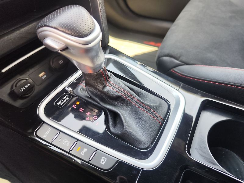 Kia Pro_Ceed 1.6 T-GDi/150kW GT DCT - fotka 26 z 39