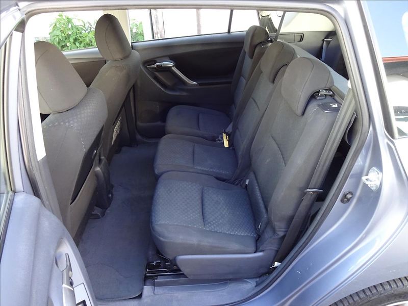Toyota Verso 2.0 D-4D 7.MÍST - fotka 20 z 47