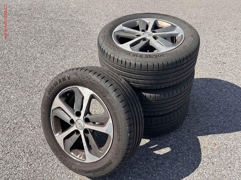 Hyundai i30 (2015) 1.6GDi, 2.maj,ČR, AC, tempo - fotka 14 z 14