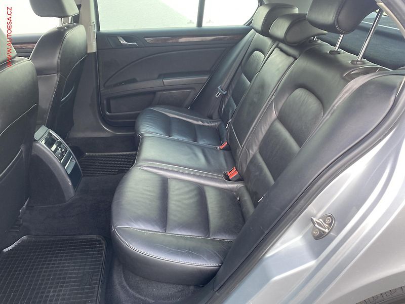 Škoda Superb (2010) 2.0TDi, ČR, Bixenon, AC - fotka 10 z 18