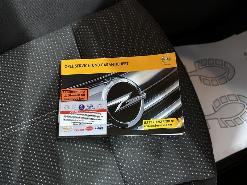 Opel Astra 1,4   T SPORT ENERGY BI-XENON - fotka 36 z 38